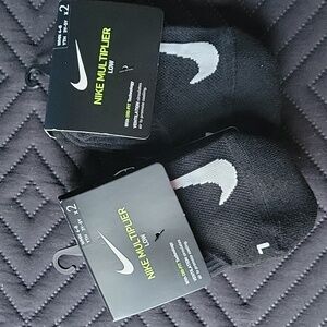 Nike Multiplier Low Black and White Socks.
